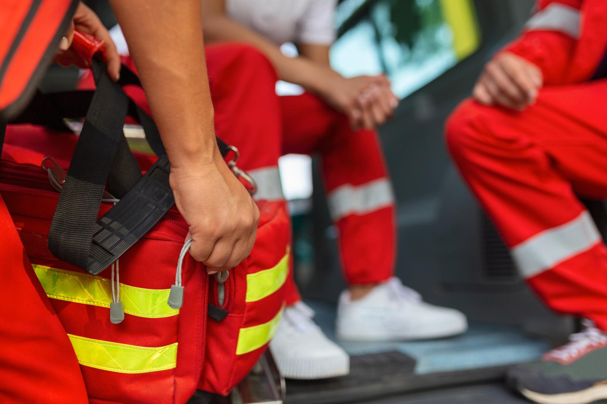 Emergenza e Servizi fornisce attrezzature medico-sanitarie, elettromedicali, ausili ed abbigliamento tecnico ad aziende e pubbliche amministrazioni.